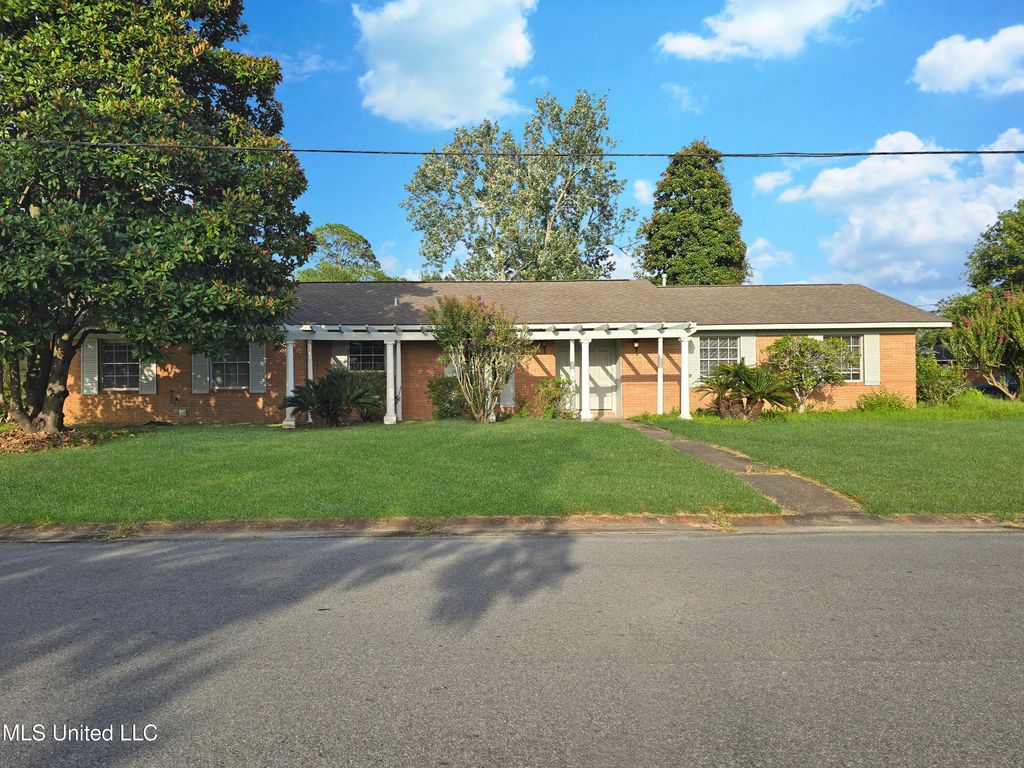 100 Pampas Drive, Long Beach, MS 39560