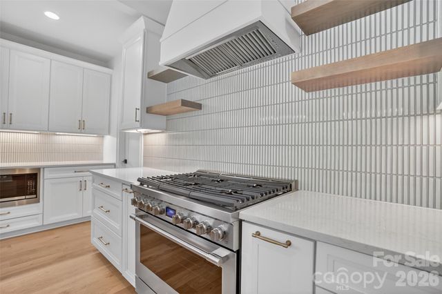 421 W Cama Street, Charlotte, NC 28217