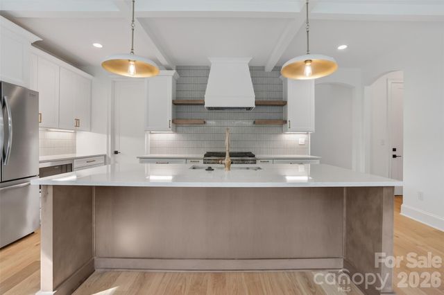 421 W Cama Street, Charlotte, NC 28217