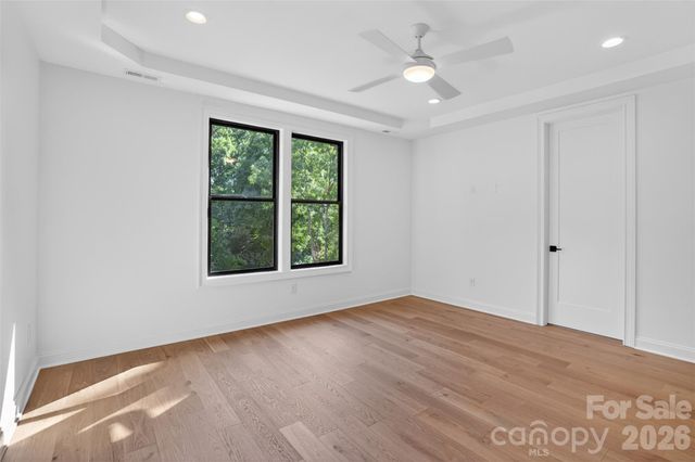 421 W Cama Street, Charlotte, NC 28217