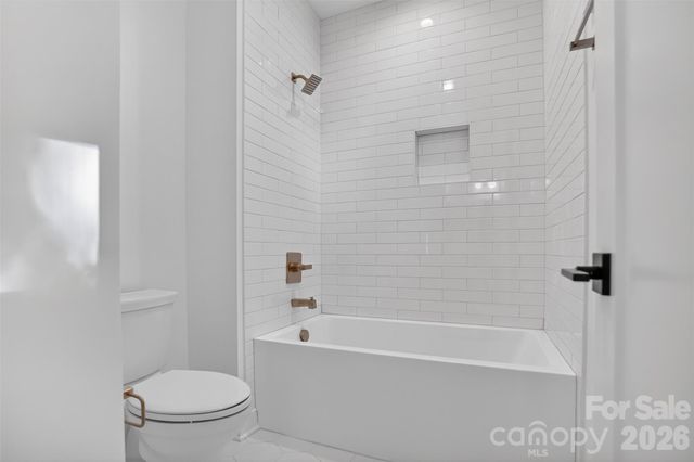 421 W Cama Street, Charlotte, NC 28217
