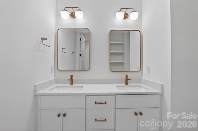 421 W Cama Street, Charlotte, NC 28217