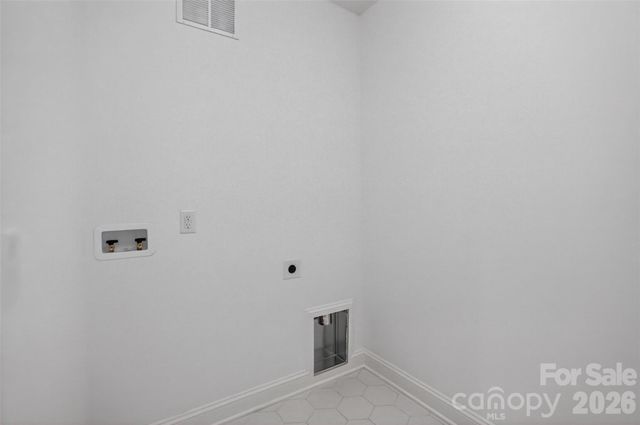 421 W Cama Street, Charlotte, NC 28217