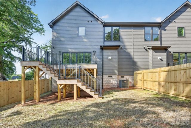 421 W Cama Street, Charlotte, NC 28217