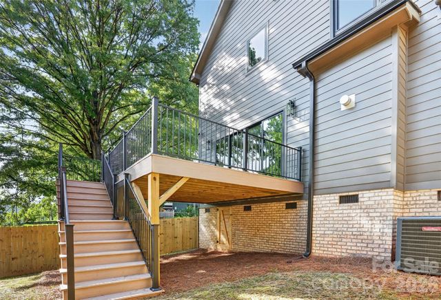 421 W Cama Street, Charlotte, NC 28217