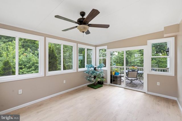 906 HIDDEN HOLLOW DR, Gap, PA 17527