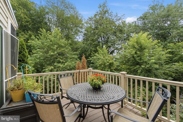 906 HIDDEN HOLLOW DR, Gap, PA 17527