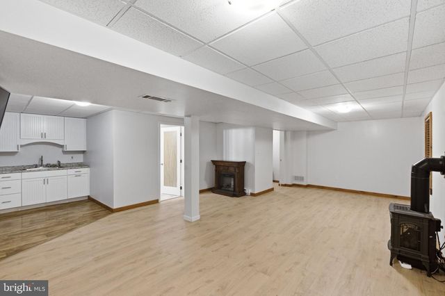 906 HIDDEN HOLLOW DR, Gap, PA 17527