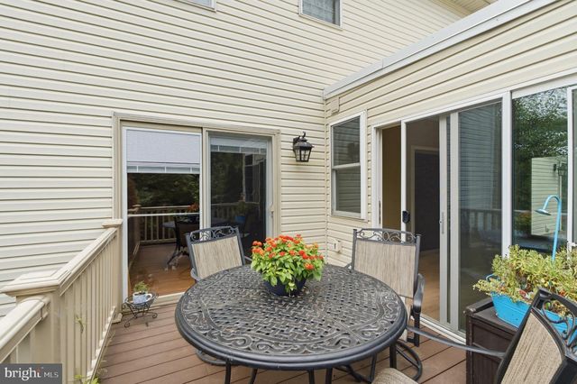 906 HIDDEN HOLLOW DR, Gap, PA 17527