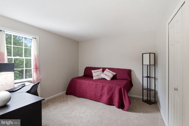 906 HIDDEN HOLLOW DR, Gap, PA 17527