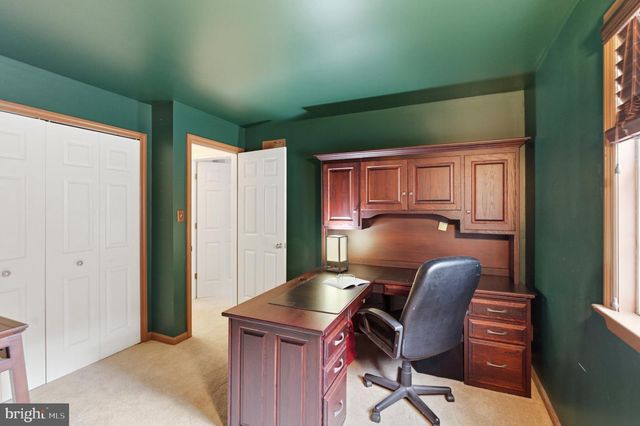906 HIDDEN HOLLOW DR, Gap, PA 17527