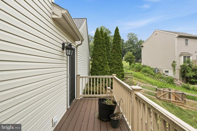 906 HIDDEN HOLLOW DR, Gap, PA 17527