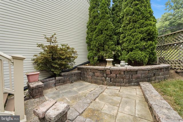906 HIDDEN HOLLOW DR, Gap, PA 17527