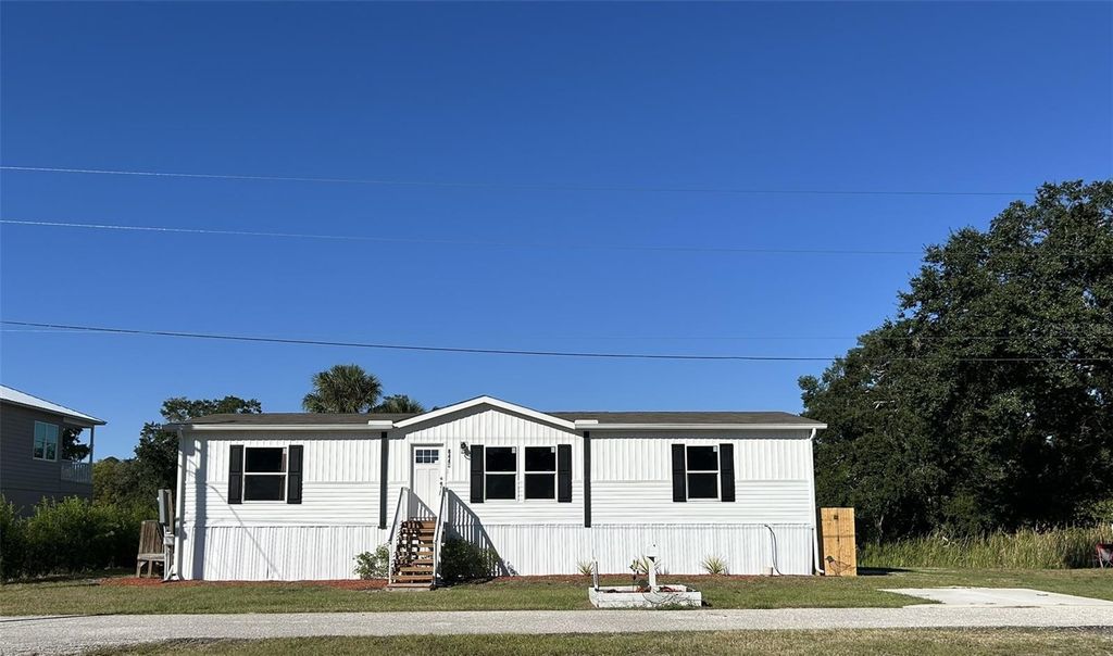6443 FINANCE AVENUE, Weeki Wachee, FL 34607