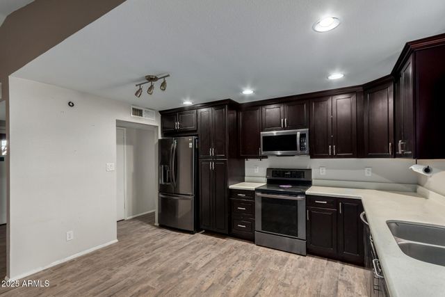 14642 N 34TH Street, Phoenix, AZ 85032