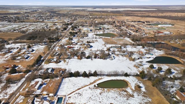 610 N 9th Street, Gunter, TX 75058