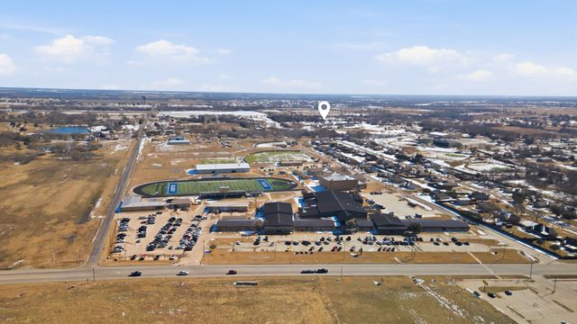 610 N 9th Street, Gunter, TX 75058