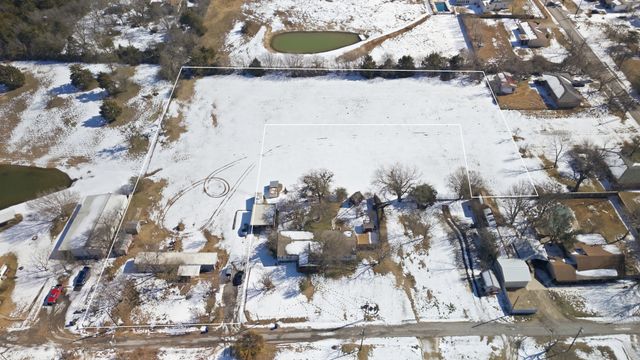 610 N 9th Street, Gunter, TX 75058