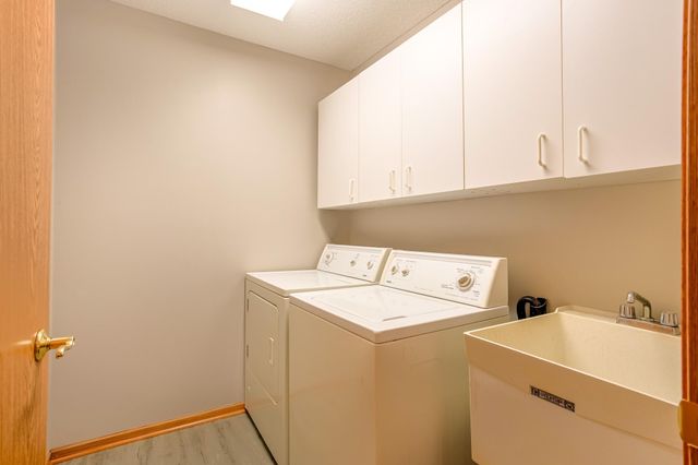 8537 Telford Lane, Brooklyn Park, MN 55443