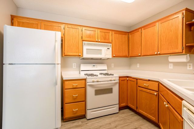 8537 Telford Lane, Brooklyn Park, MN 55443