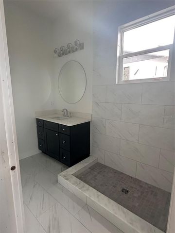 1525 29TH AVENUE N, St Petersburg, FL 33704
