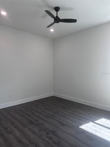 1525 29TH AVENUE N, St Petersburg, FL 33704