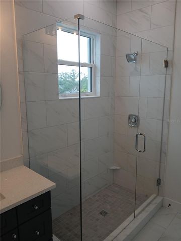 1525 29TH AVENUE N, St Petersburg, FL 33704