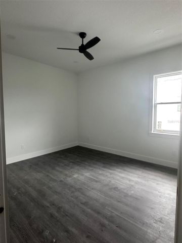 1525 29TH AVENUE N, St Petersburg, FL 33704