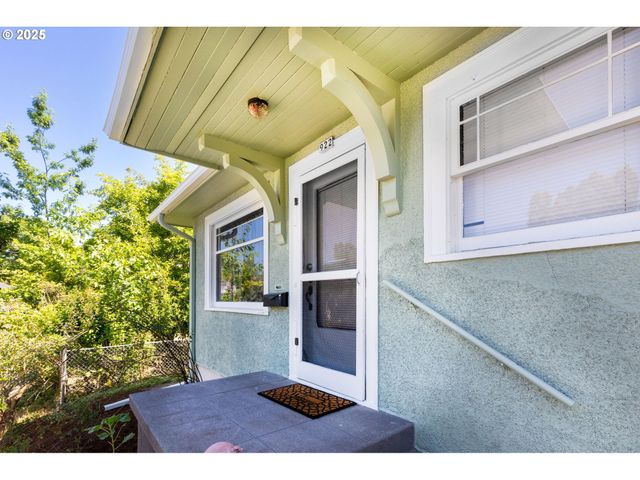 -1 Se 40TH Ave, Portland, OR 97214