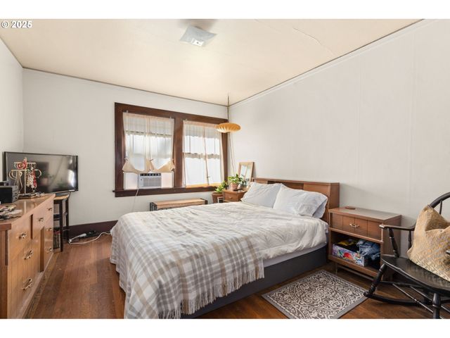 -1 Se 40TH Ave, Portland, OR 97214