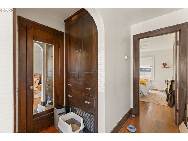 -1 Se 40TH Ave, Portland, OR 97214