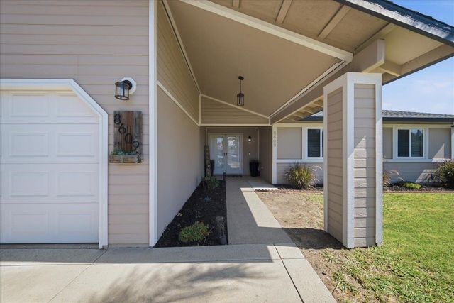 8609 El Sobrante Way, Orangevale, CA 95662