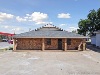 1015 E 6th Street, Okmulgee, OK 74447