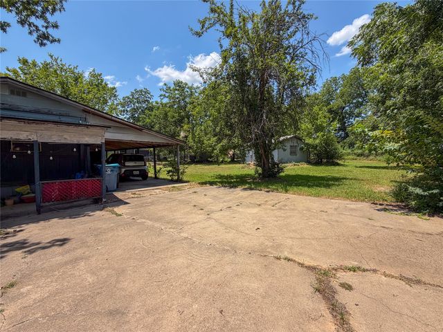 719 E Bullock Street, Denison, TX 75021