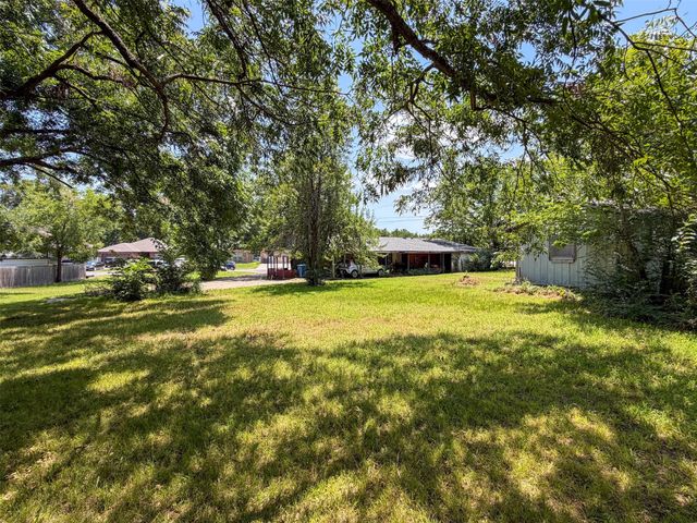 719 E Bullock Street, Denison, TX 75021