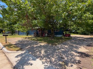 719 E Bullock Street, Denison, TX 75021