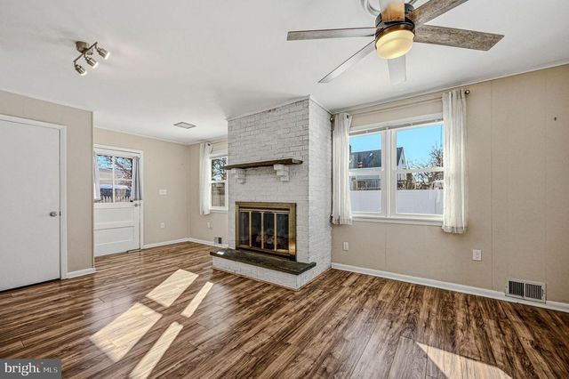 9 ALVIL RD, Wilmington, DE 19805