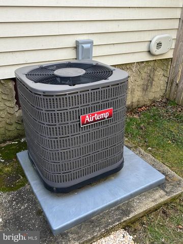 9 ALVIL RD, Wilmington, DE 19805