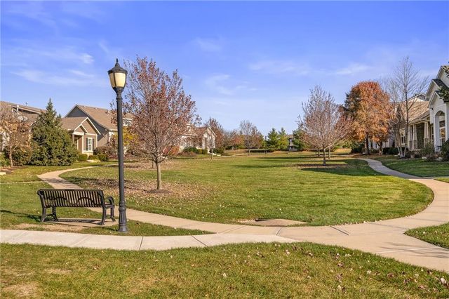 16883 W 164th Place, Olathe, KS 66062