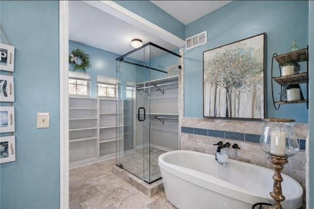 16883 W 164th Place, Olathe, KS 66062