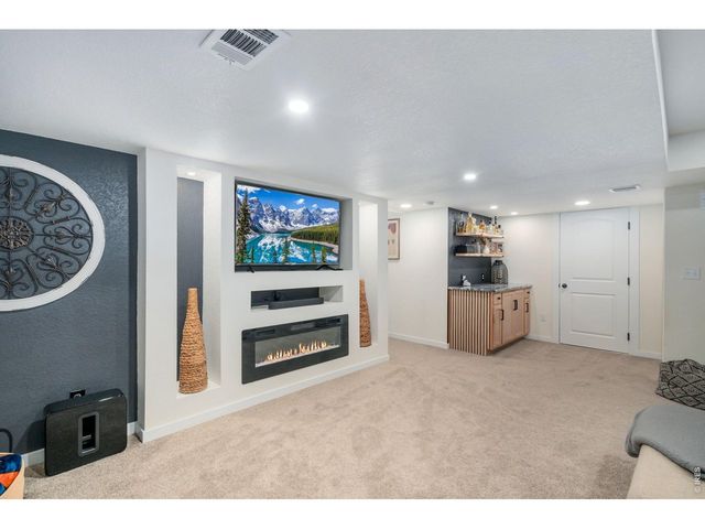 938 Scotch Pine Dr, Severance, CO 80550