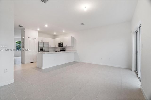 1870 SE 26th Ter, Homestead, FL 33035