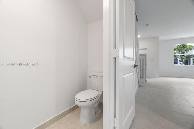 1870 SE 26th Ter, Homestead, FL 33035