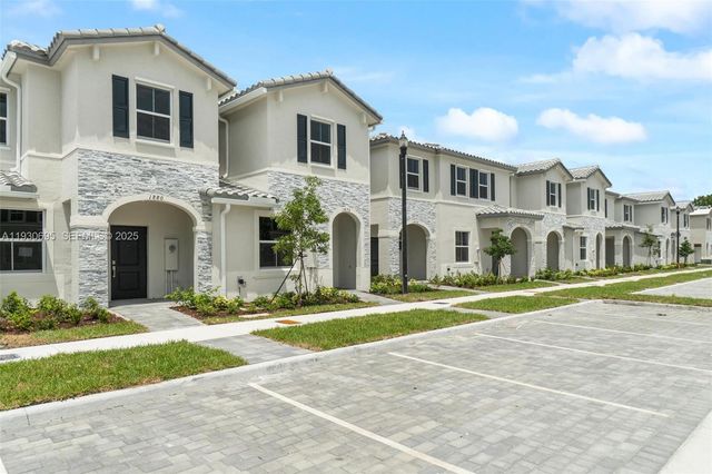 1870 SE 26th Ter, Homestead, FL 33035