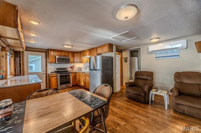 15 Knotty Pine Lane, Camdenton, MO 65020