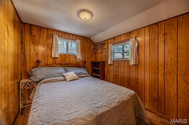 15 Knotty Pine Lane, Camdenton, MO 65020