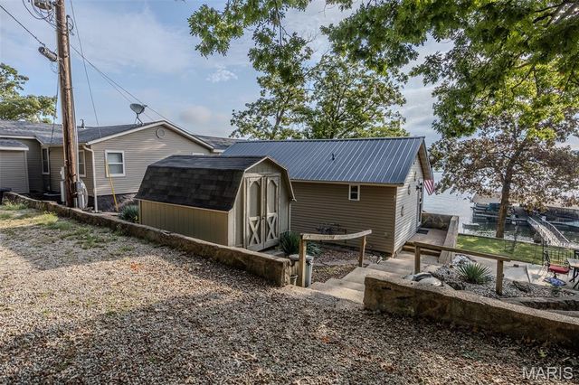 15 Knotty Pine Lane, Camdenton, MO 65020