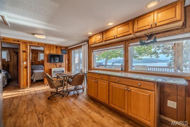 15 Knotty Pine Lane, Camdenton, MO 65020