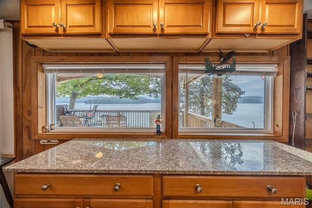 15 Knotty Pine Lane, Camdenton, MO 65020