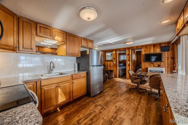 15 Knotty Pine Lane, Camdenton, MO 65020